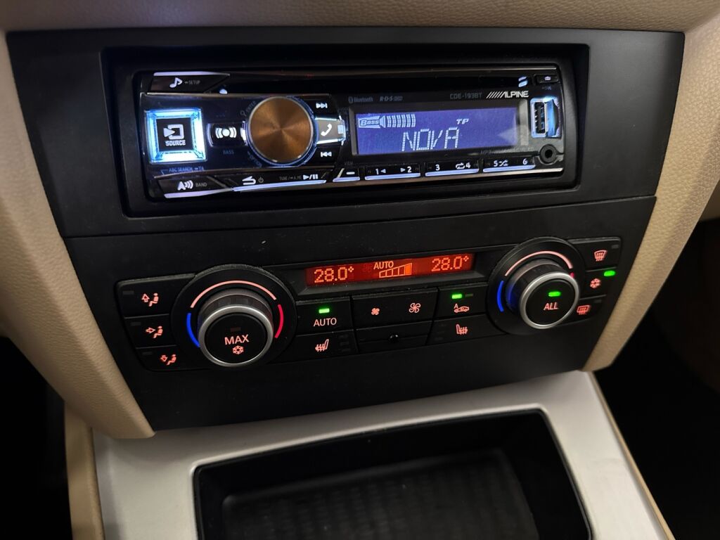 BMW 318 2010 Valkoinen