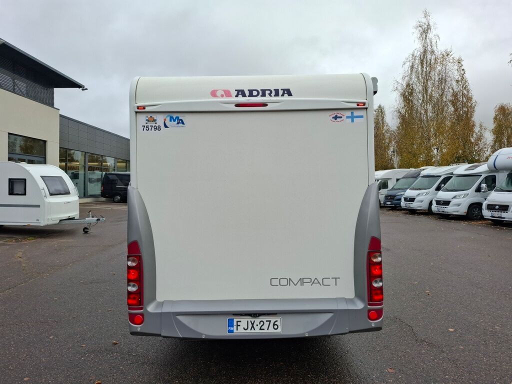 Adria COMPACT SL 2011 Valkoinen