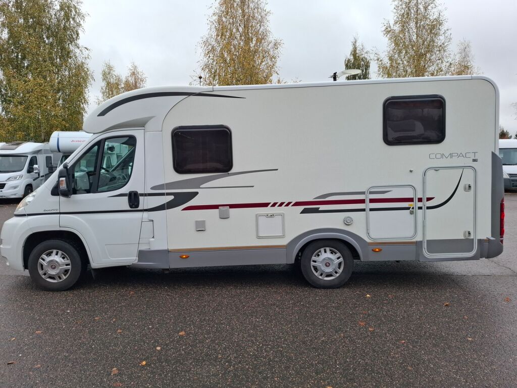 Adria COMPACT SL 2011 Valkoinen