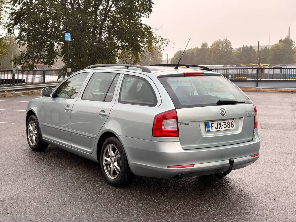 Skoda Octavia 2011 Vihreä