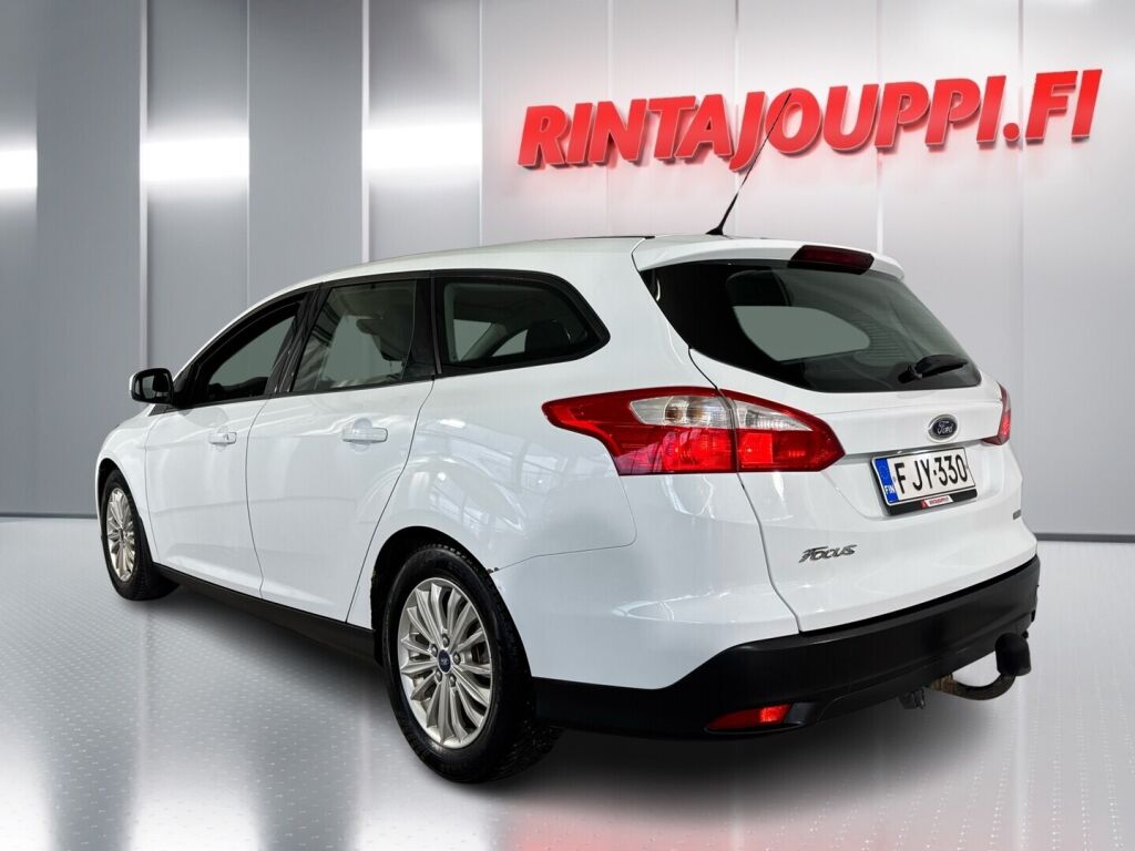 Ford Focus 2012 Valkoinen