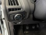 Ford Focus 2012 Valkoinen