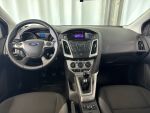 Ford Focus 2012 Valkoinen