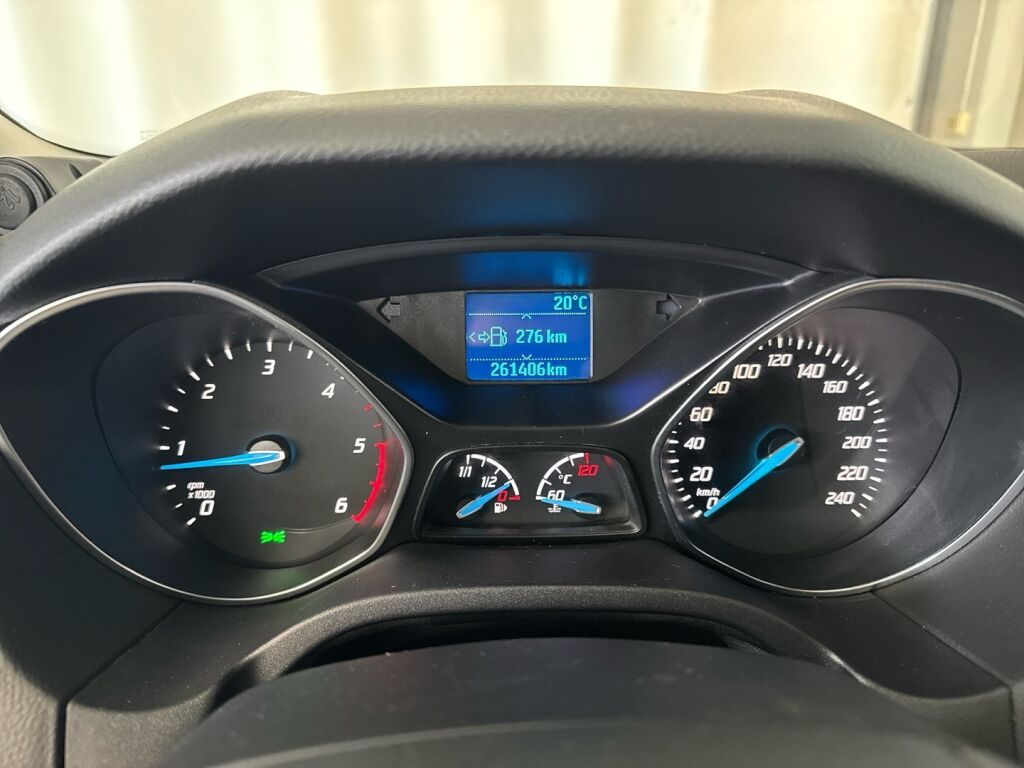 Ford Focus 2012 Valkoinen