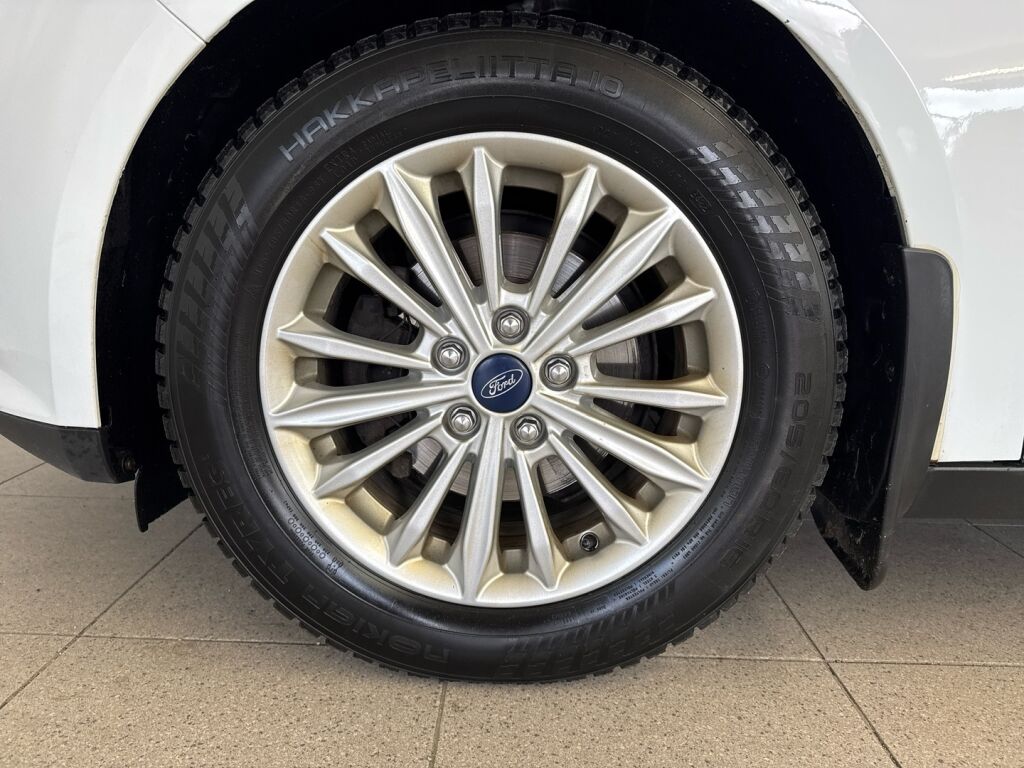 Ford Focus 2012 Valkoinen