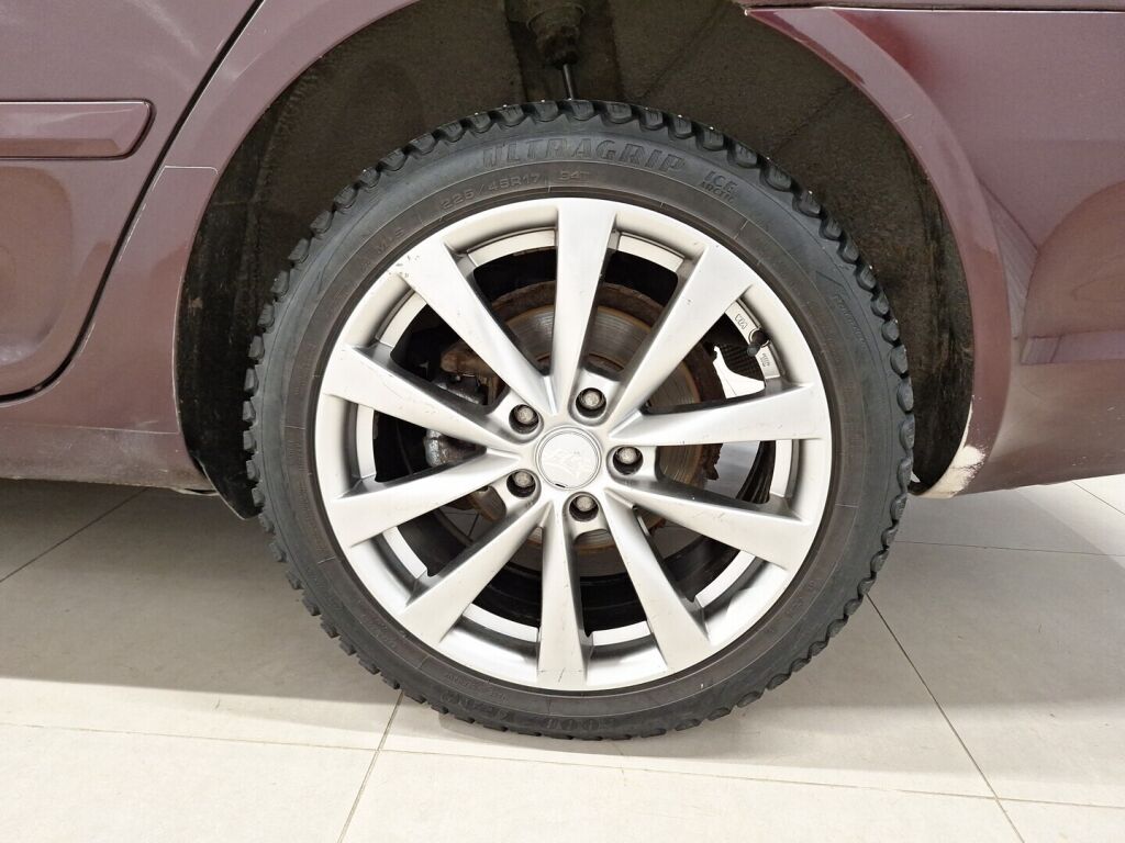 Skoda Octavia 2010 Punainen