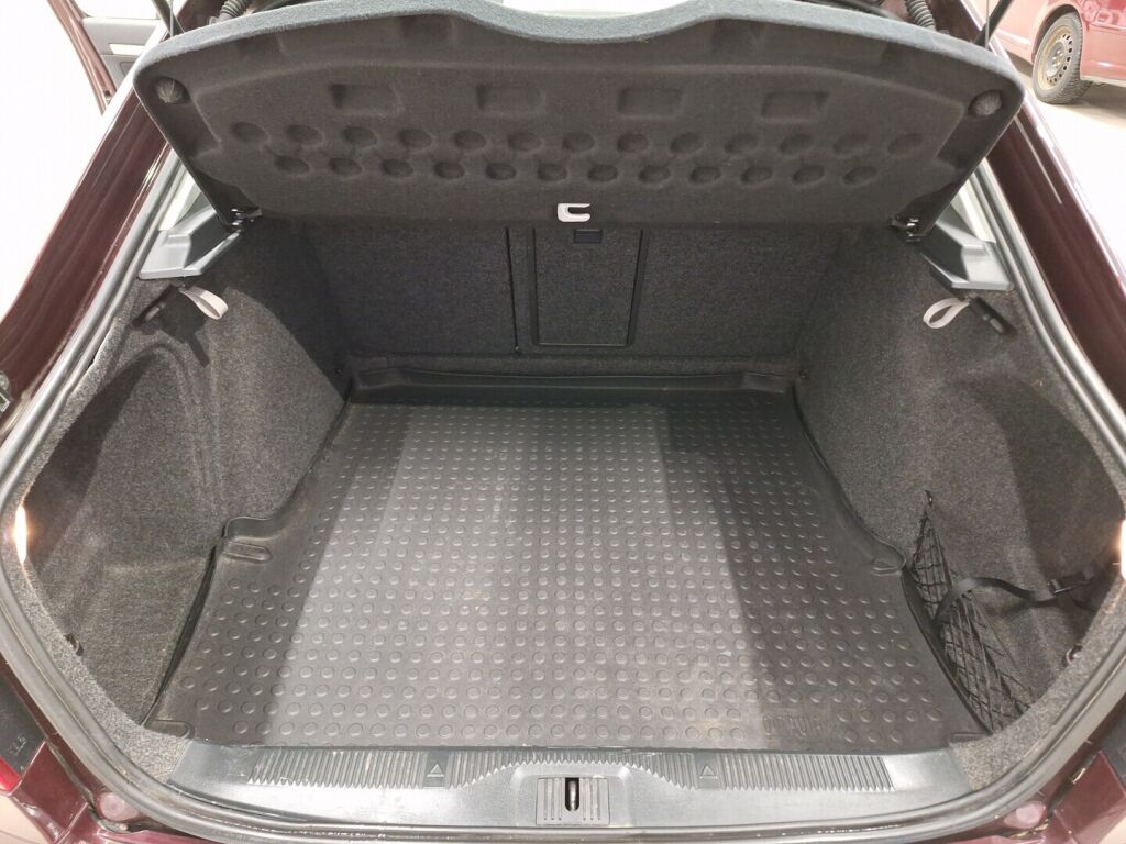 Skoda Octavia 2010 Punainen