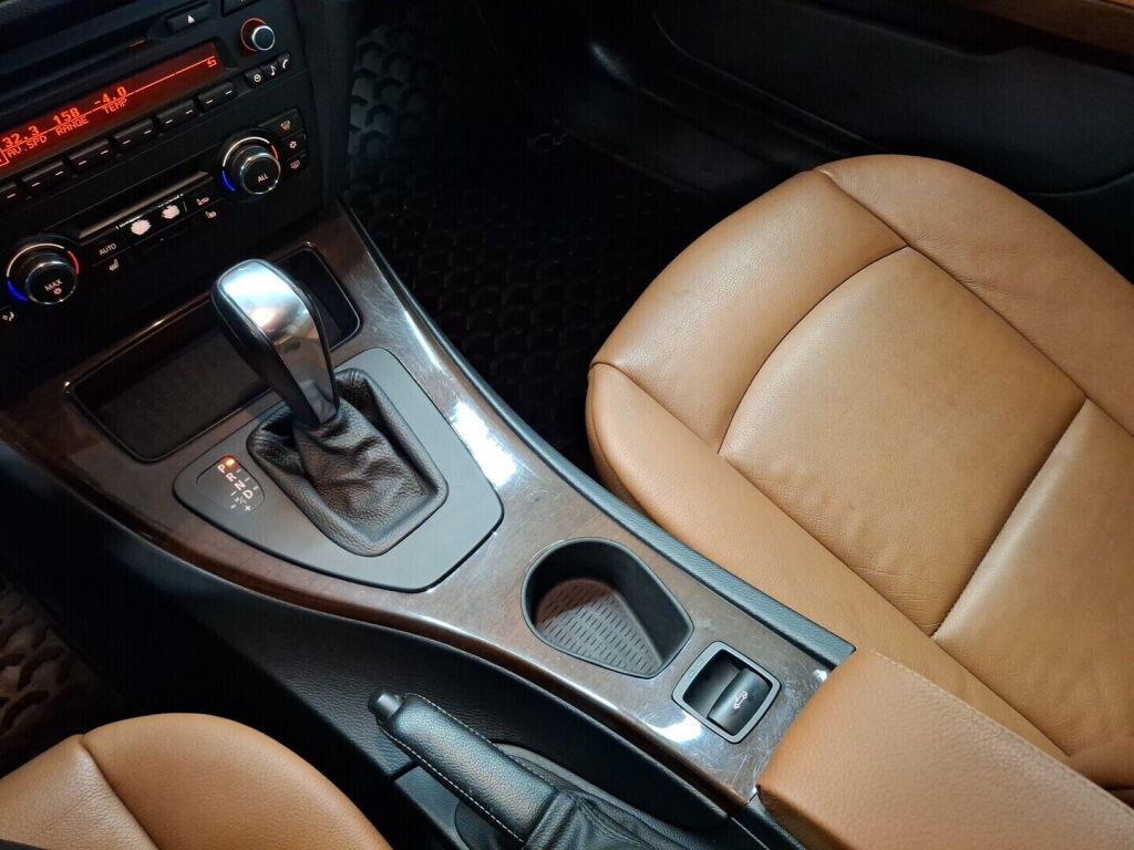 BMW 320 2011 Sininen