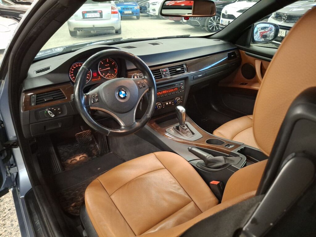 BMW 320 2011 Sininen