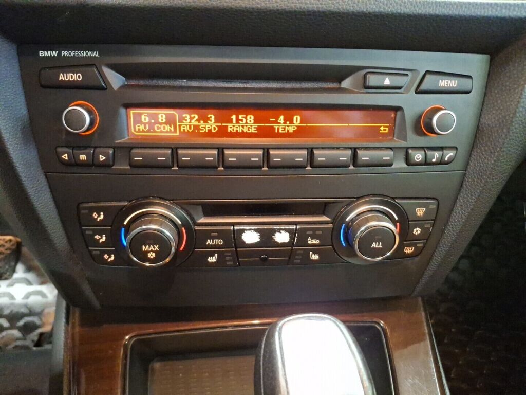 BMW 320 2011 Sininen