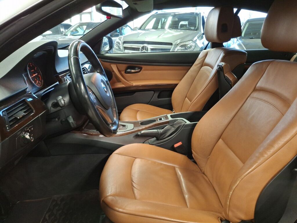 BMW 320 2011 Sininen