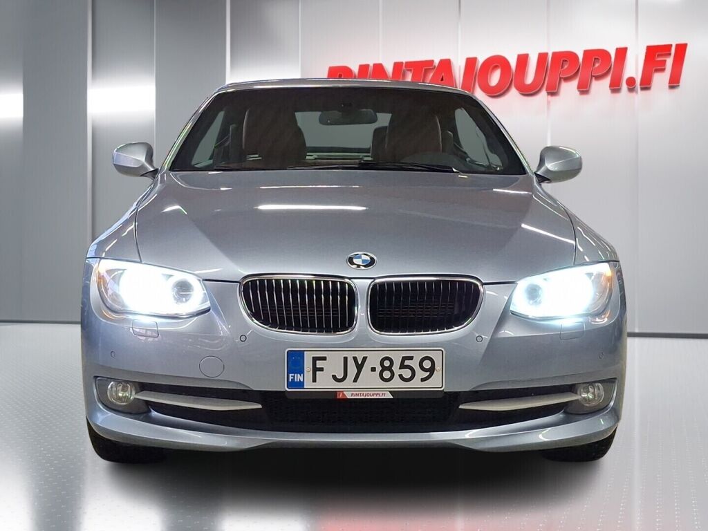 BMW 320 2011 Sininen