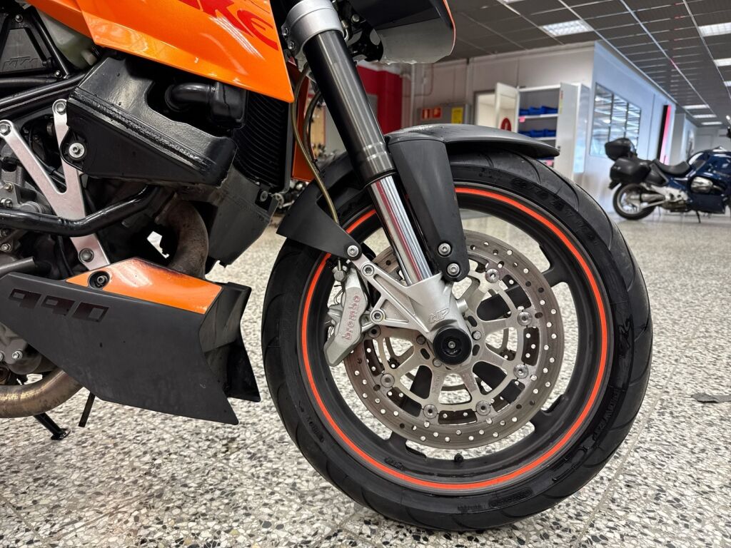 Ktm 990 2005 