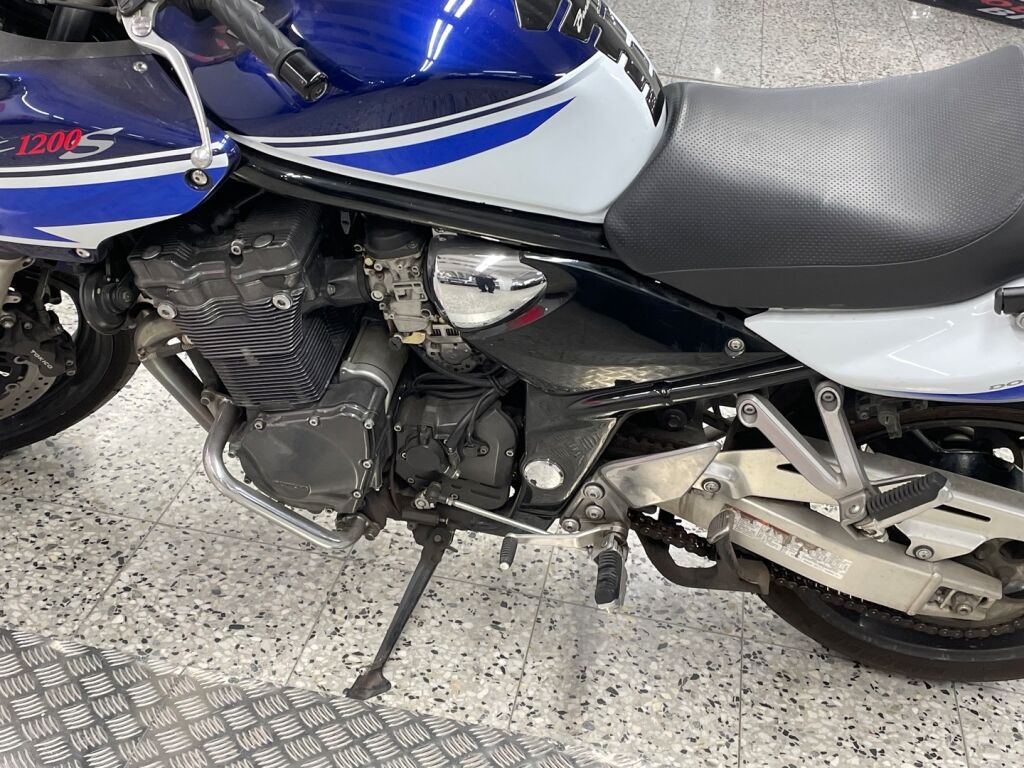 Suzuki GSF 2005 MA V 160 P