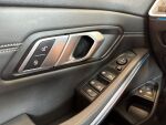 BMW 330 2021 Musta