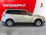Subaru Forester 2011 Keltainen