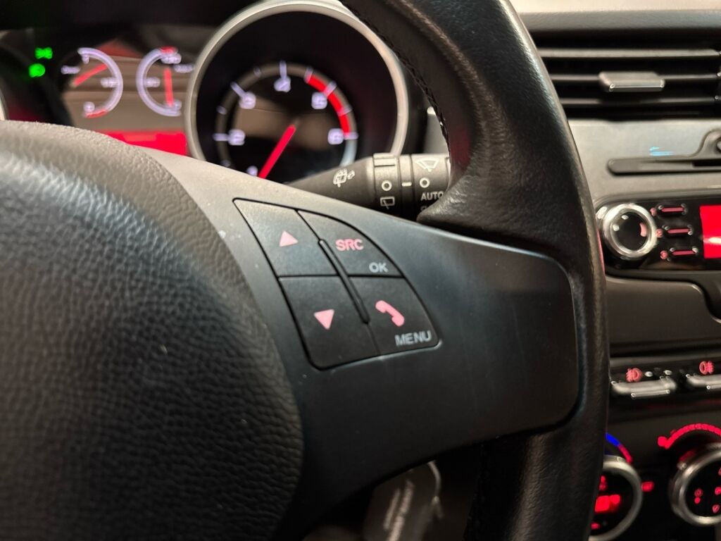 Alfa Romeo Giulietta 2011 Punainen