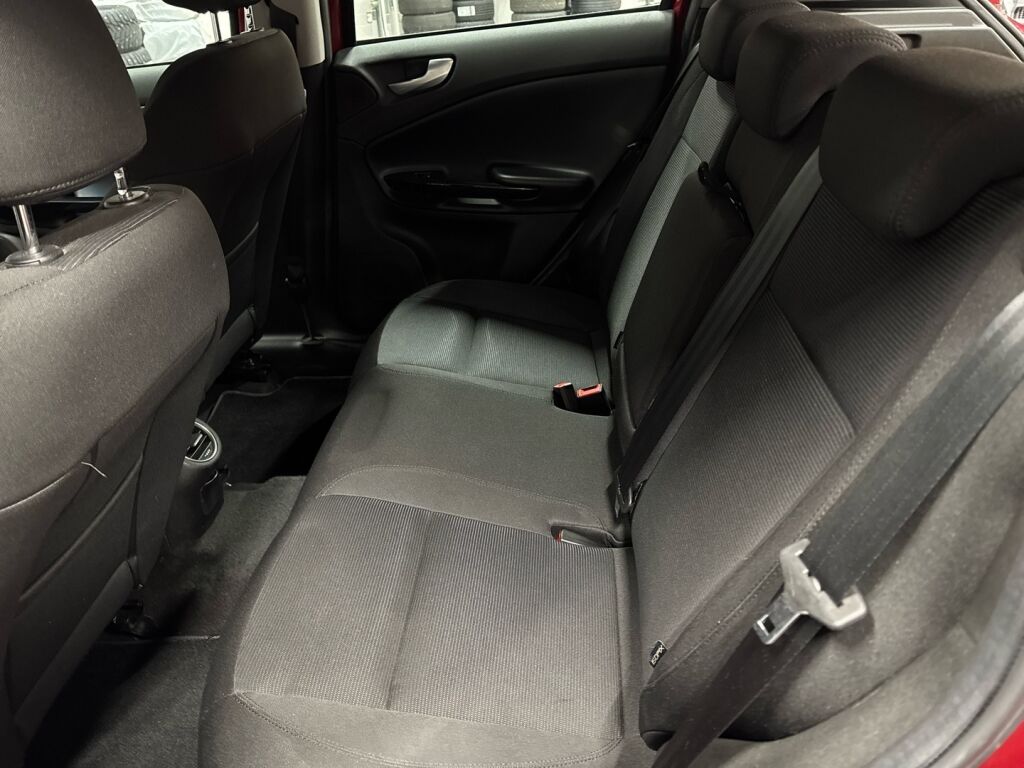 Alfa Romeo Giulietta 2011 Punainen