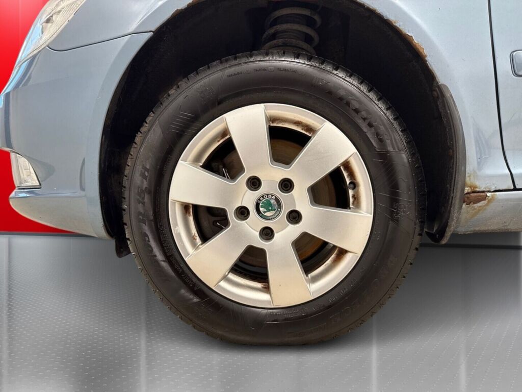 Skoda Octavia 2011 Harmaa