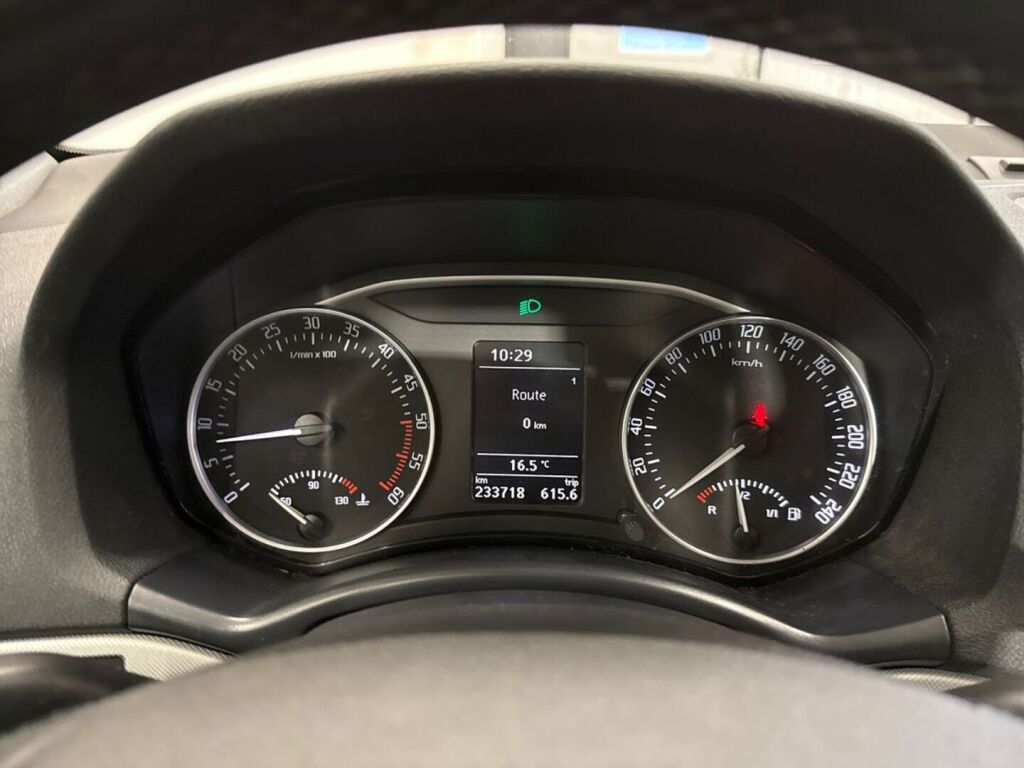 Skoda Octavia 2011 Harmaa