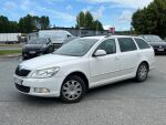 Skoda Octavia 2011 Valkoinen