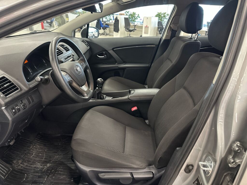 Toyota Avensis 2011 Harmaa