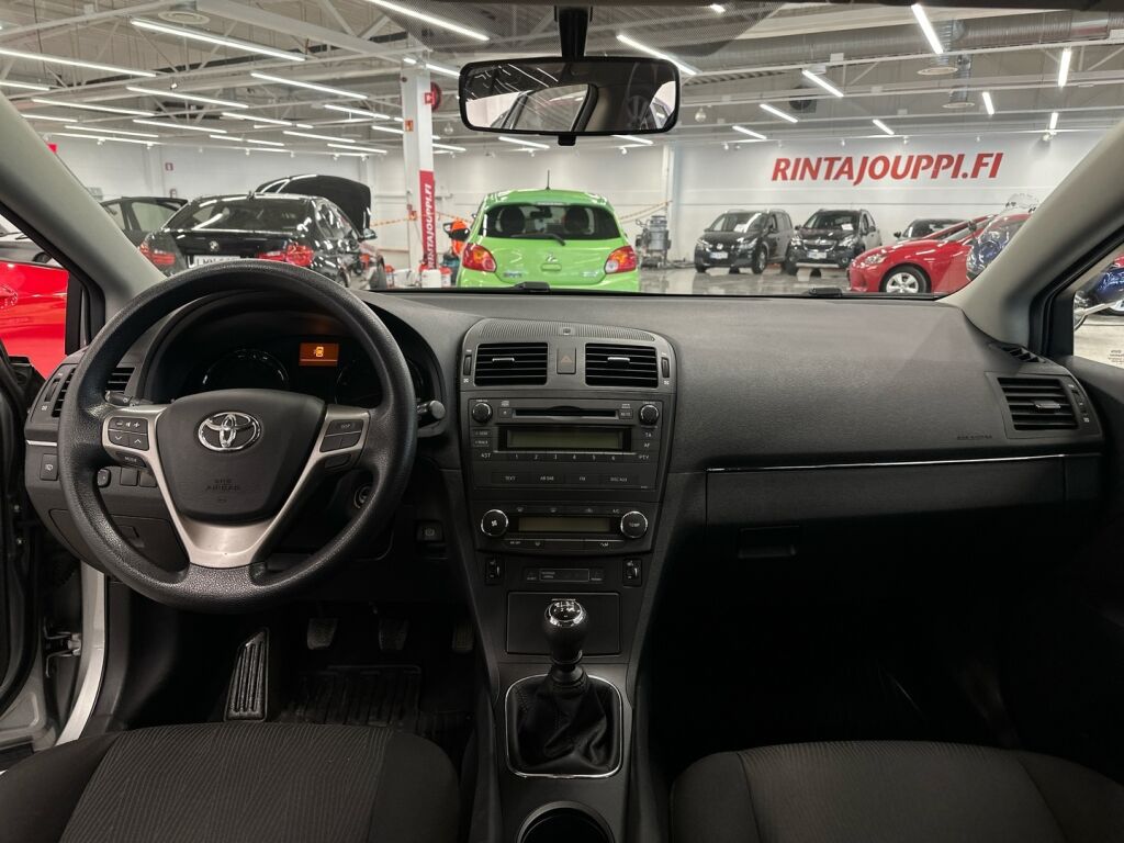Toyota Avensis 2011 Harmaa