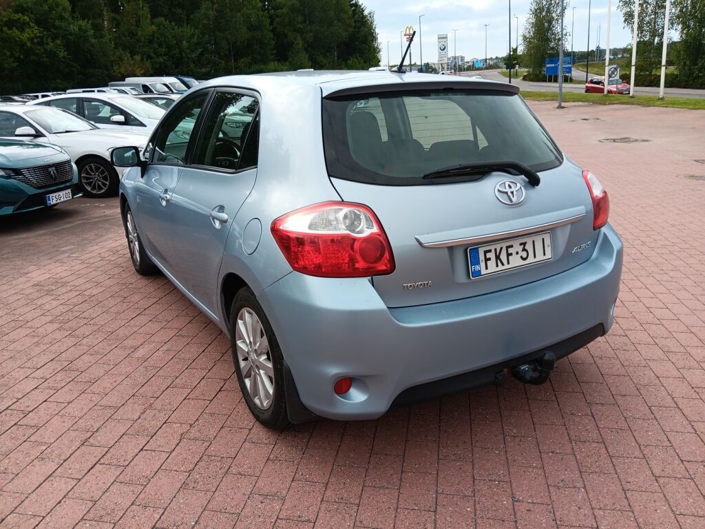 Toyota Auris 2011 Sininen