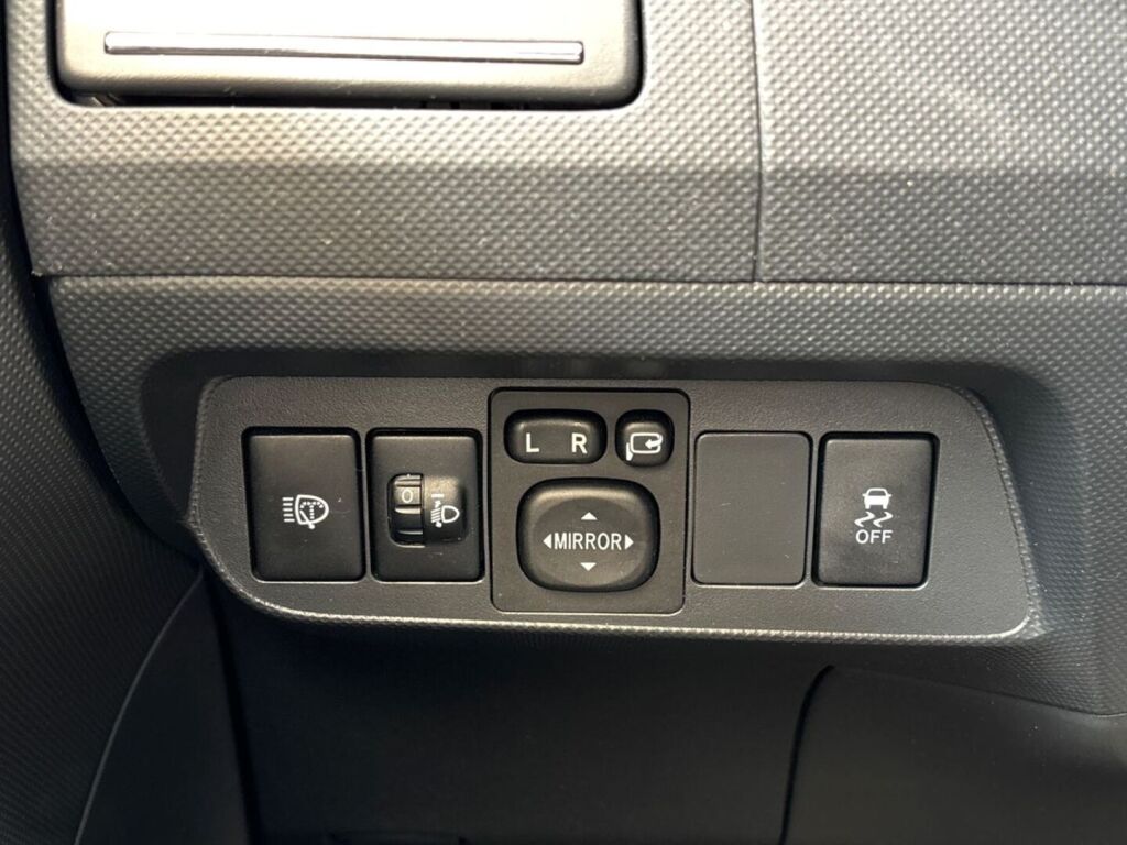 Toyota Auris 2011 Sininen