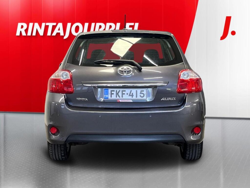 Toyota Auris 2011, photo 6/25