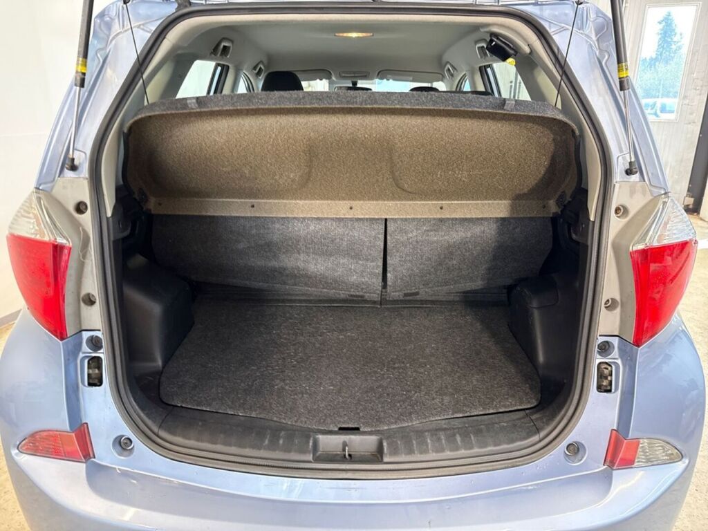 Toyota Verso-S 2011 Sininen