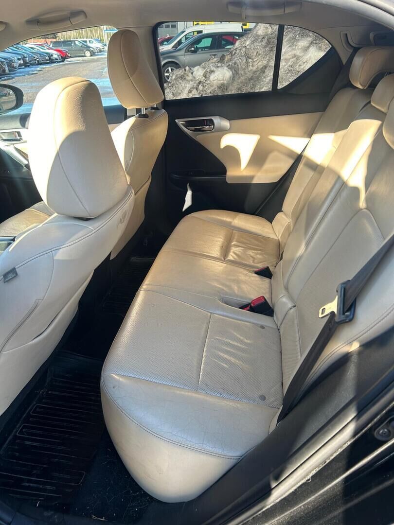 Lexus CT 2011 Musta