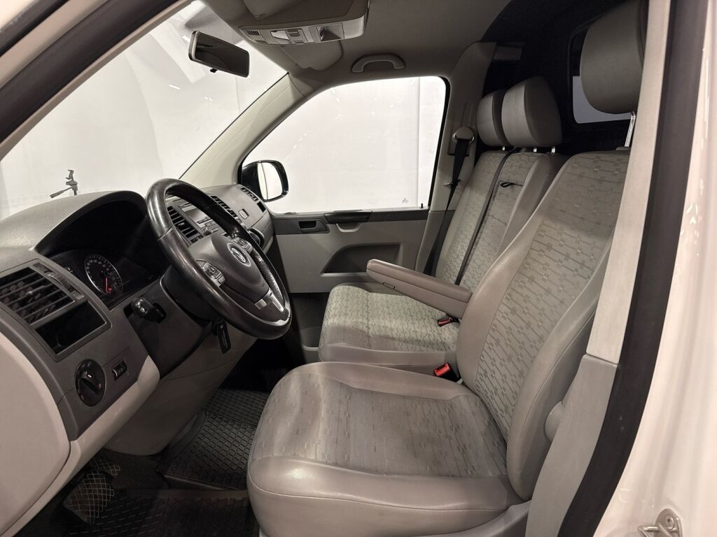 Volkswagen Transporter 2011 Valkoinen