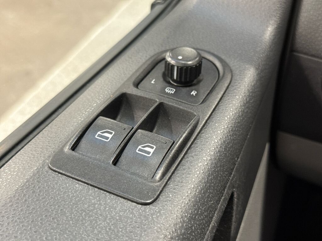 Volkswagen Transporter 2011 Valkoinen