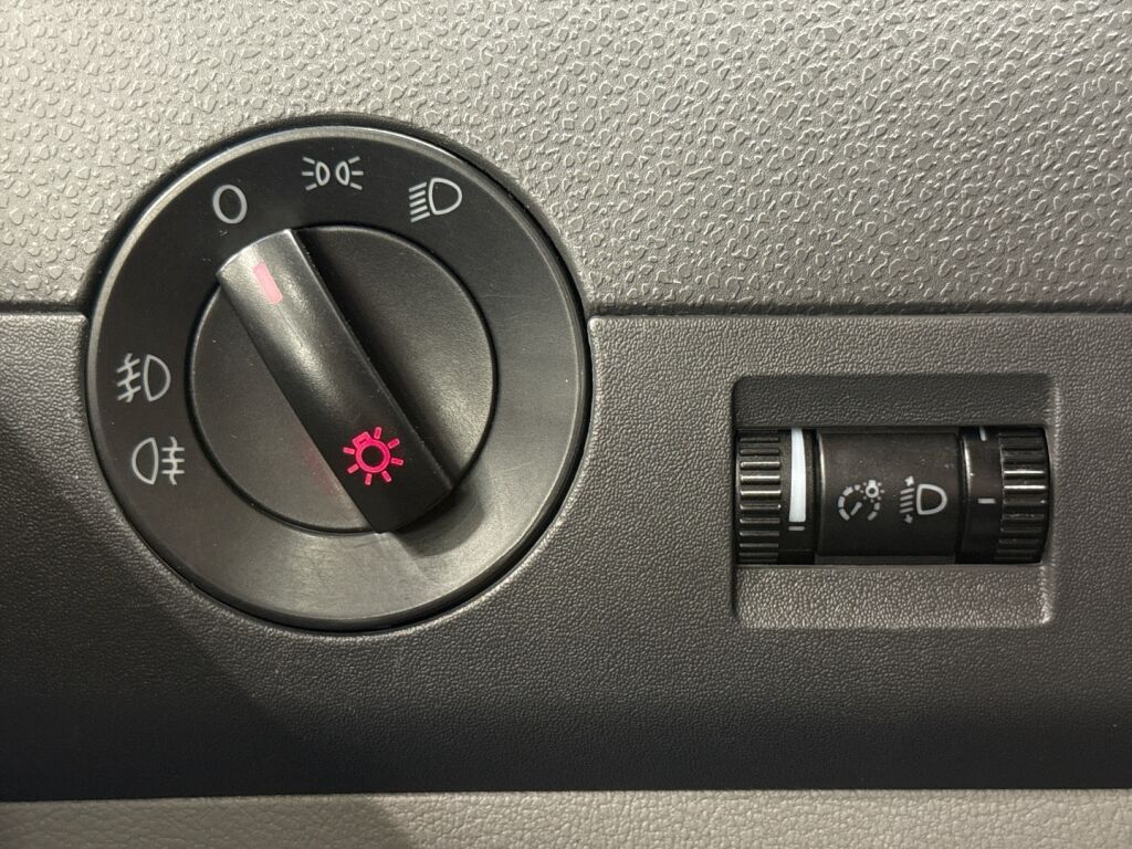 Volkswagen Transporter 2011 Valkoinen