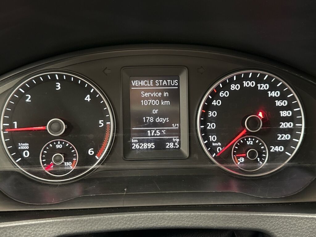 Volkswagen Transporter 2011 Valkoinen