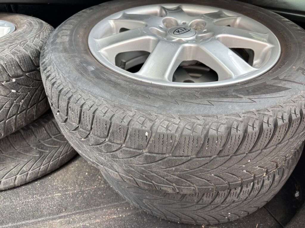 Kia Ceed 2011 Punainen