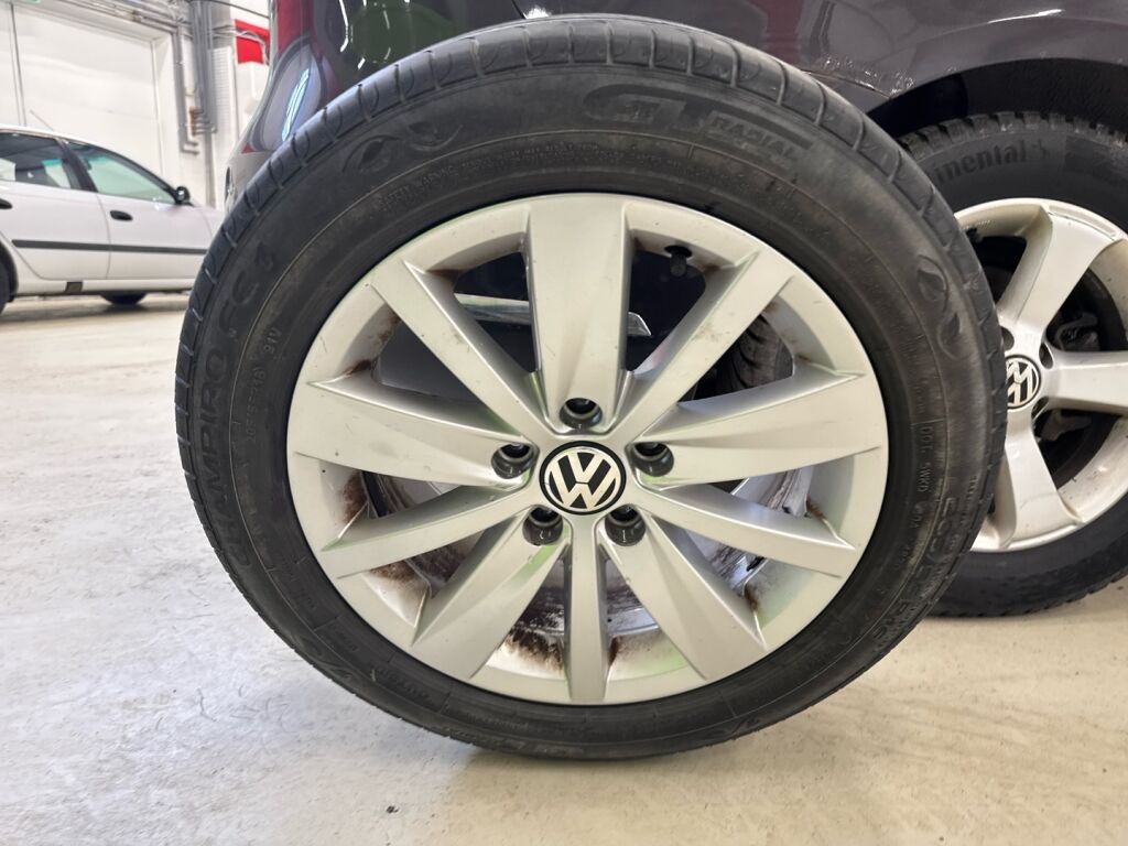 Volkswagen Passat 2011 Ruskea (beige)