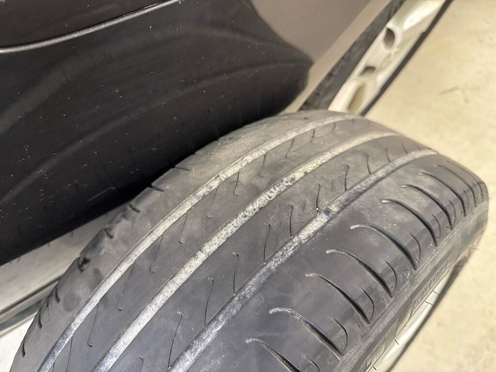 Volkswagen Passat 2011 Ruskea (beige)