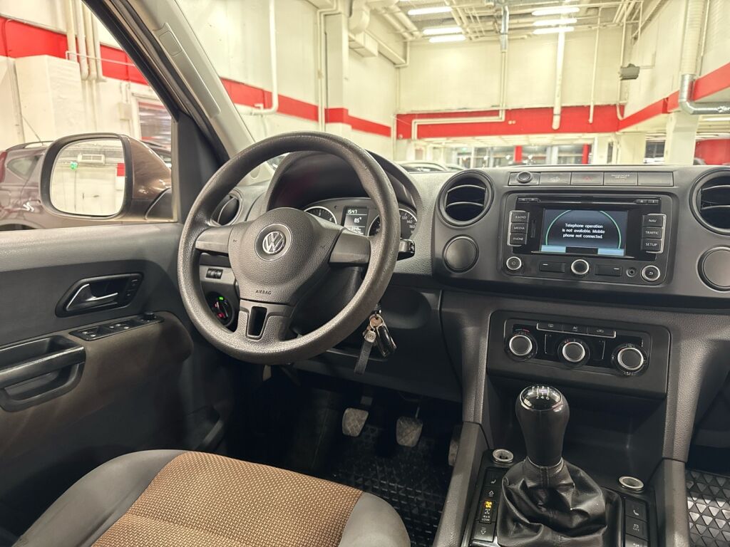 Volkswagen Amarok 2011 Ruskea (beige)