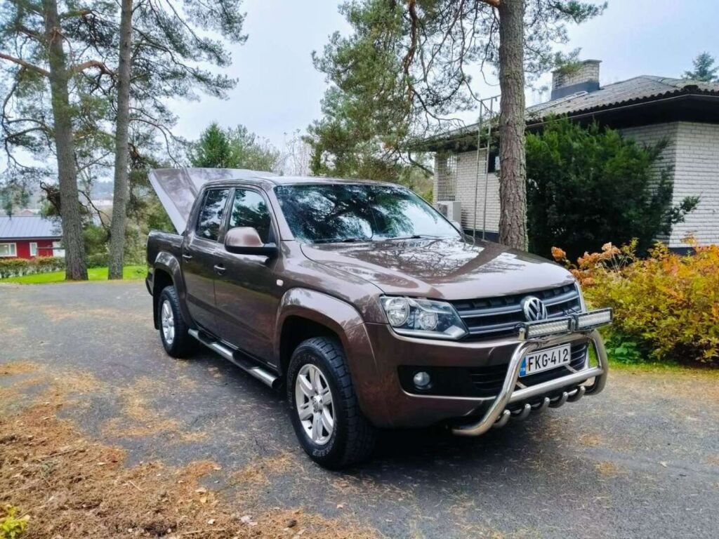 Volkswagen Amarok 2011 Ruskea (beige)