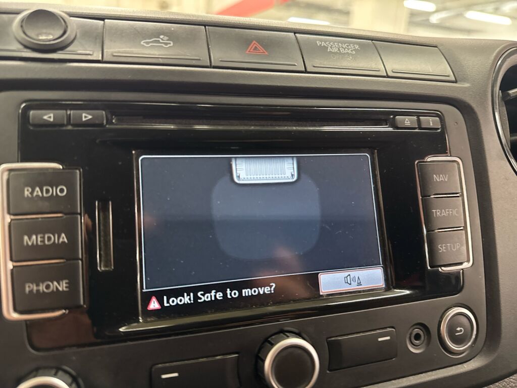 Volkswagen Amarok 2011 Ruskea (beige)