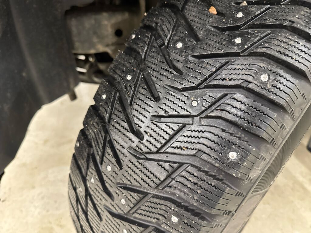 Volkswagen Amarok 2011 Ruskea (beige)