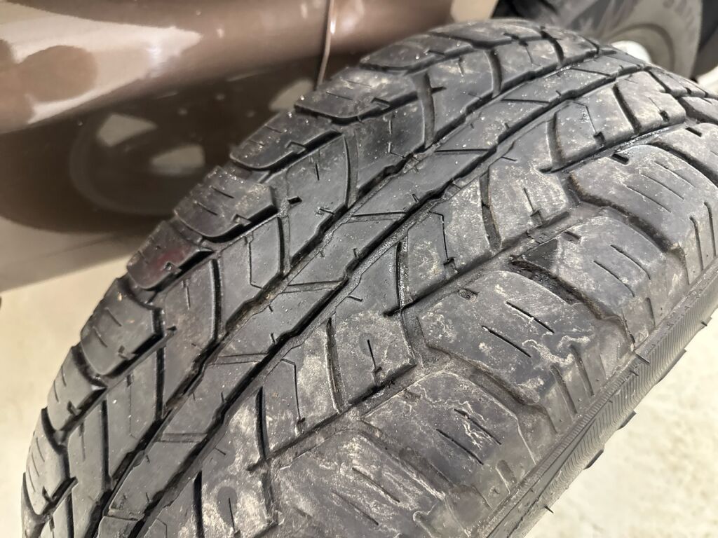 Volkswagen Amarok 2011 Ruskea (beige)