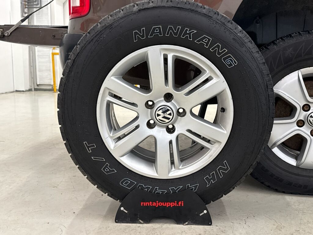 Volkswagen Amarok 2011 Ruskea (beige)