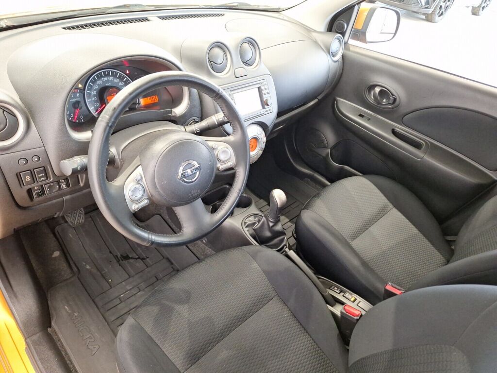 Nissan Micra 2011 Oranssi