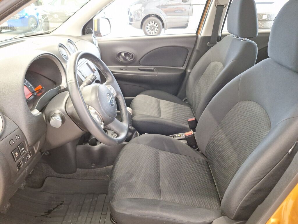 Nissan Micra 2011 Oranssi