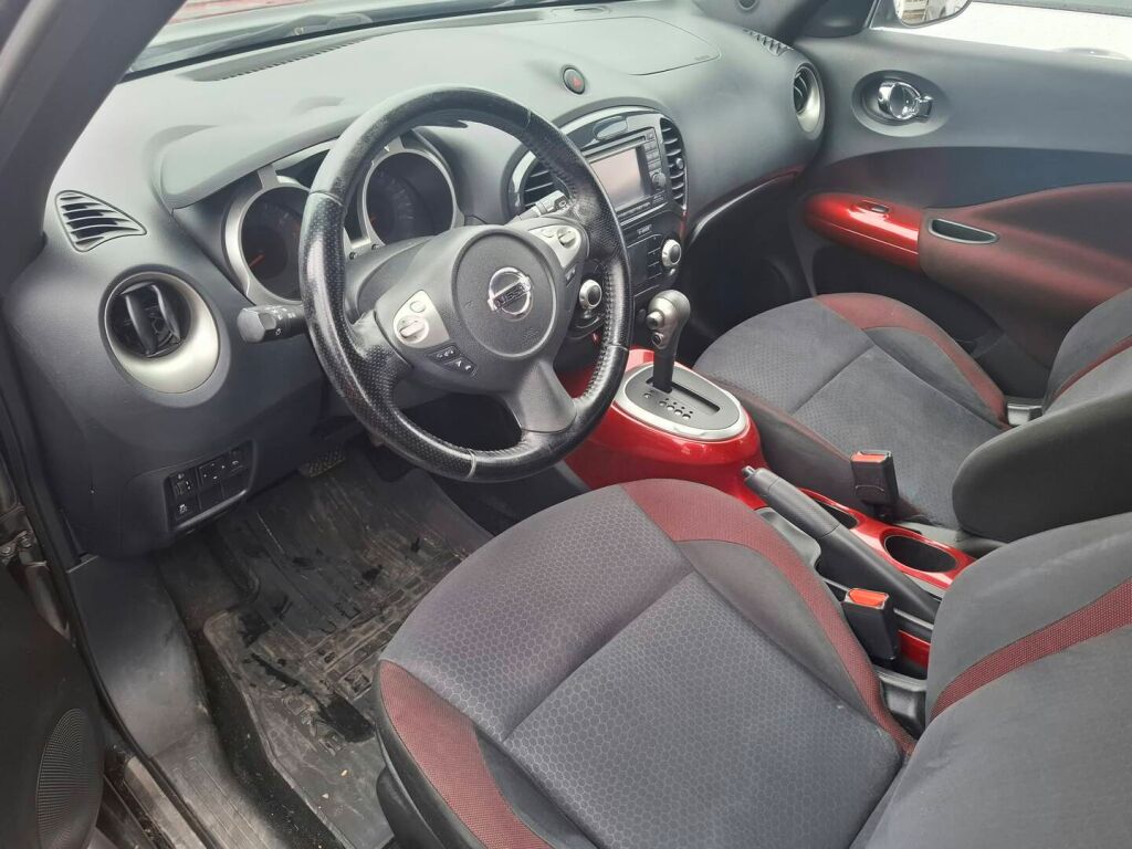 Nissan Juke 2011 Musta