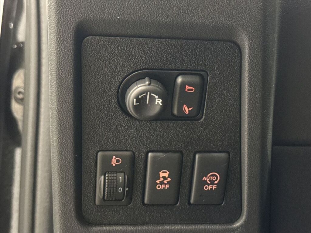 Nissan Qashqai+2 2012 Musta