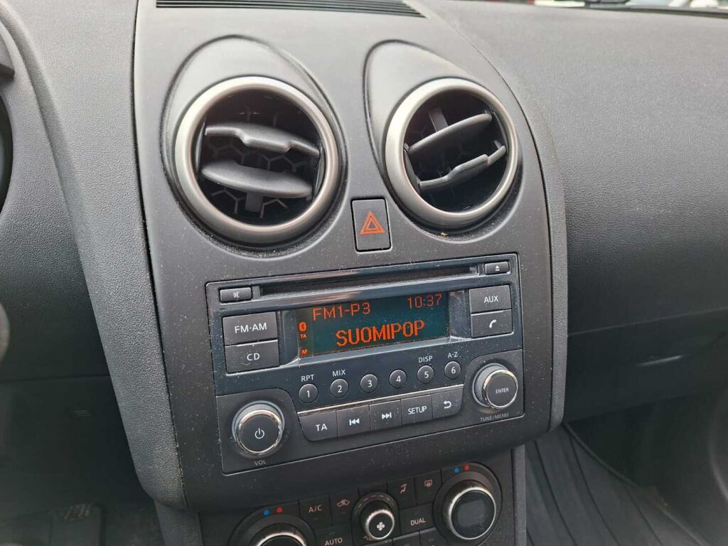 Nissan Qashqai+2 2012 Musta